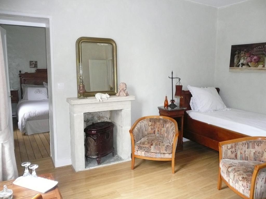 Les Lilas De Bellefontaine Bayeux Room photo